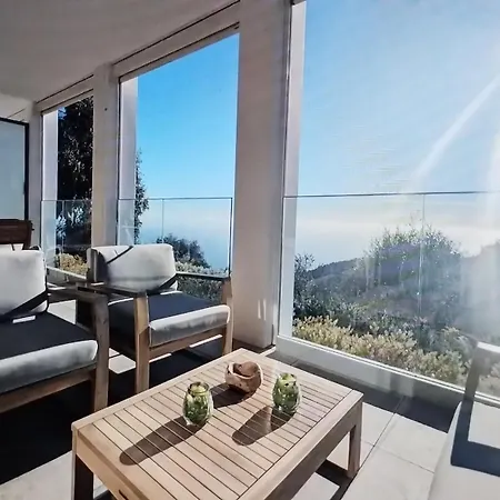 Eze Villa Apartmán *