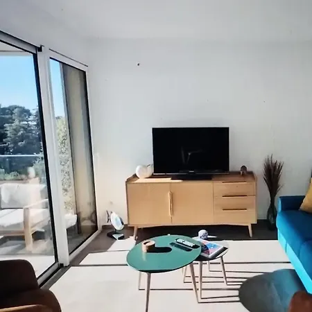 Апартаменты Eze Villa *